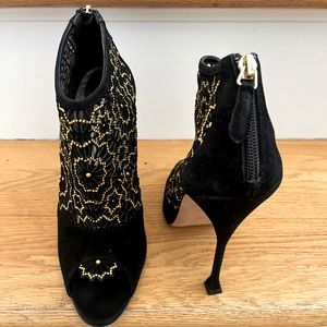 Brian Atwood Open Toe Glamorous Black/Gold booties, US 39.5, Made in Italy